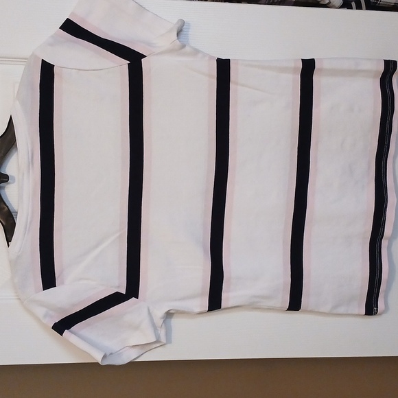 Tommy Hilfiger Women's Short Sleeve V-Neck Top - Pink and Black Stripes - Picture 4 of 5